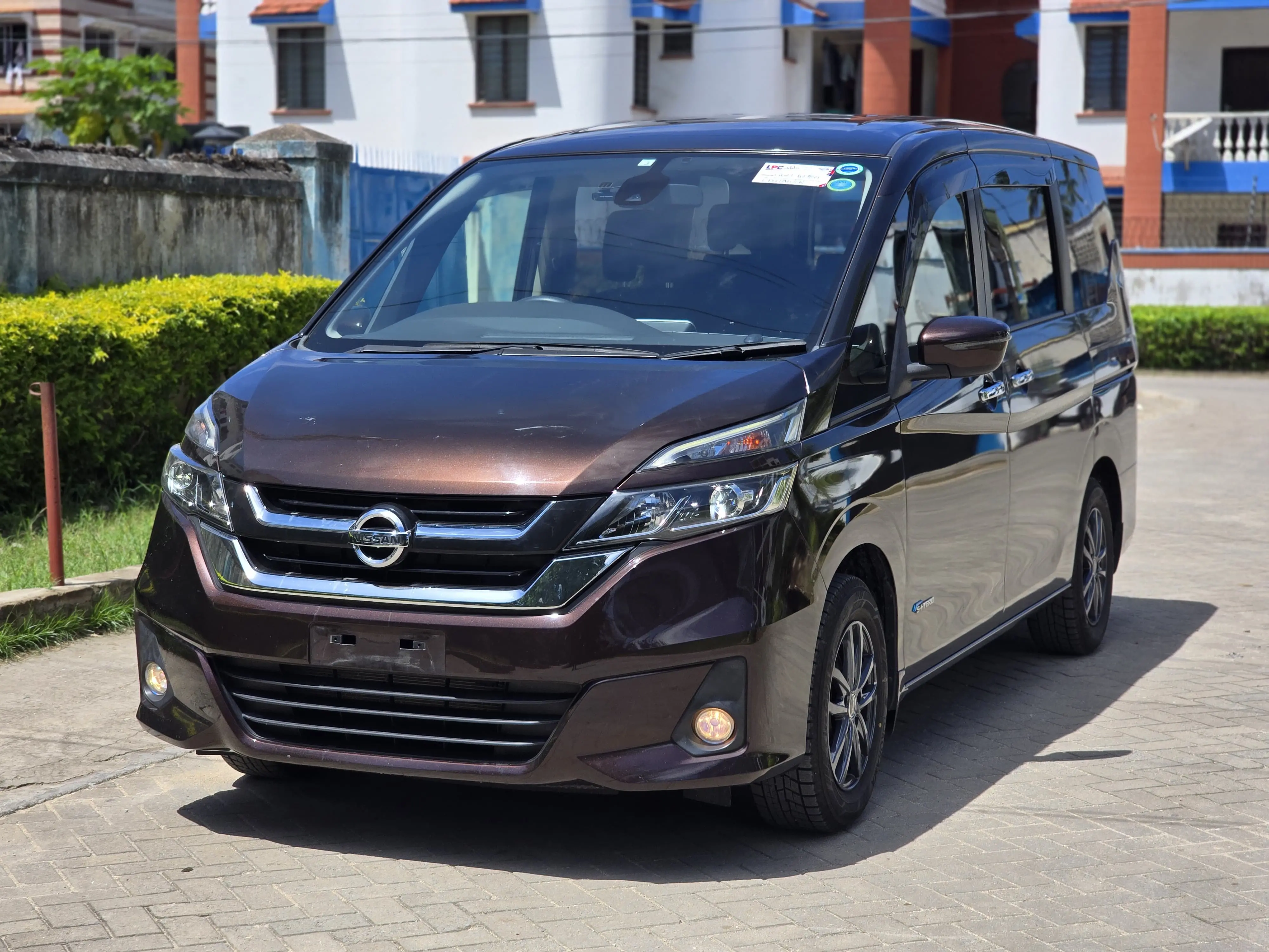 Nissan Sereena 2018 front